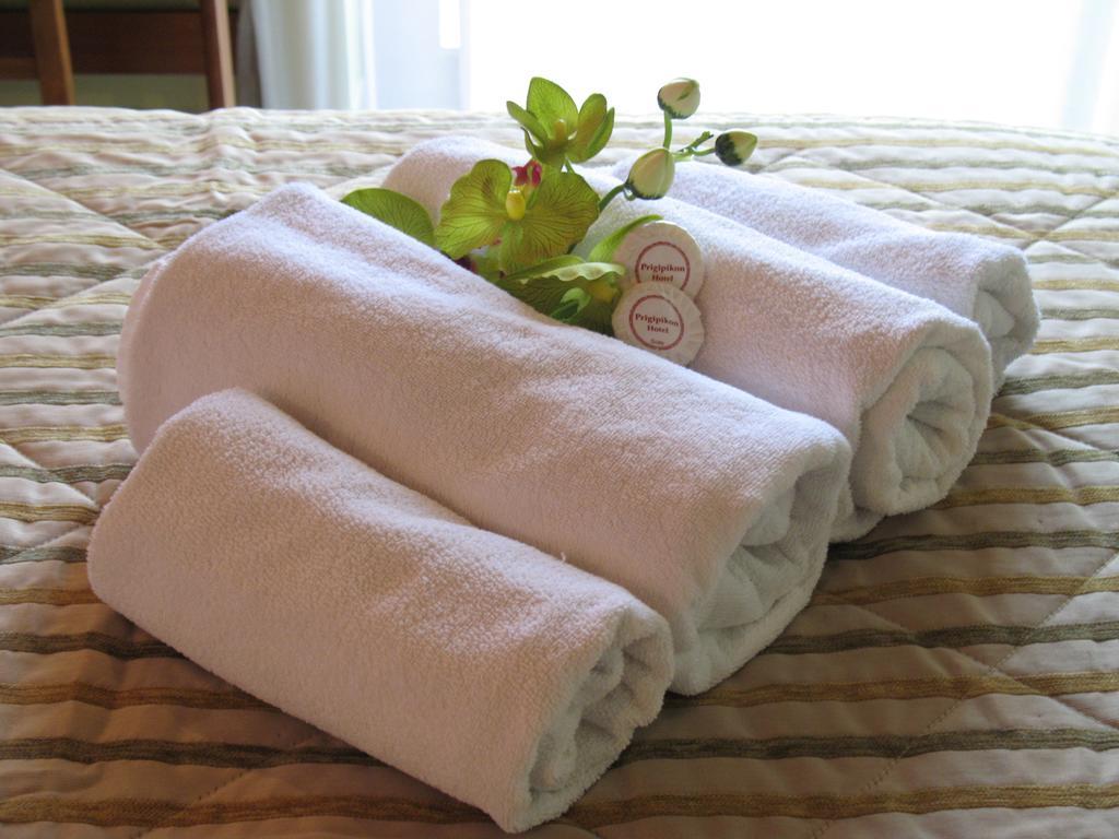 Hotel Prigipikon Suites And Sofites Loutra Ipatis Eksteriør bilde