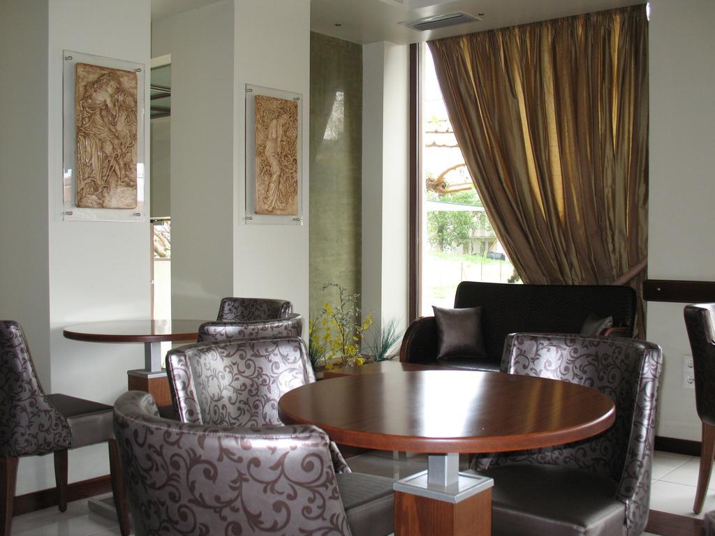 Hotel Prigipikon Suites And Sofites Loutra Ipatis Eksteriør bilde