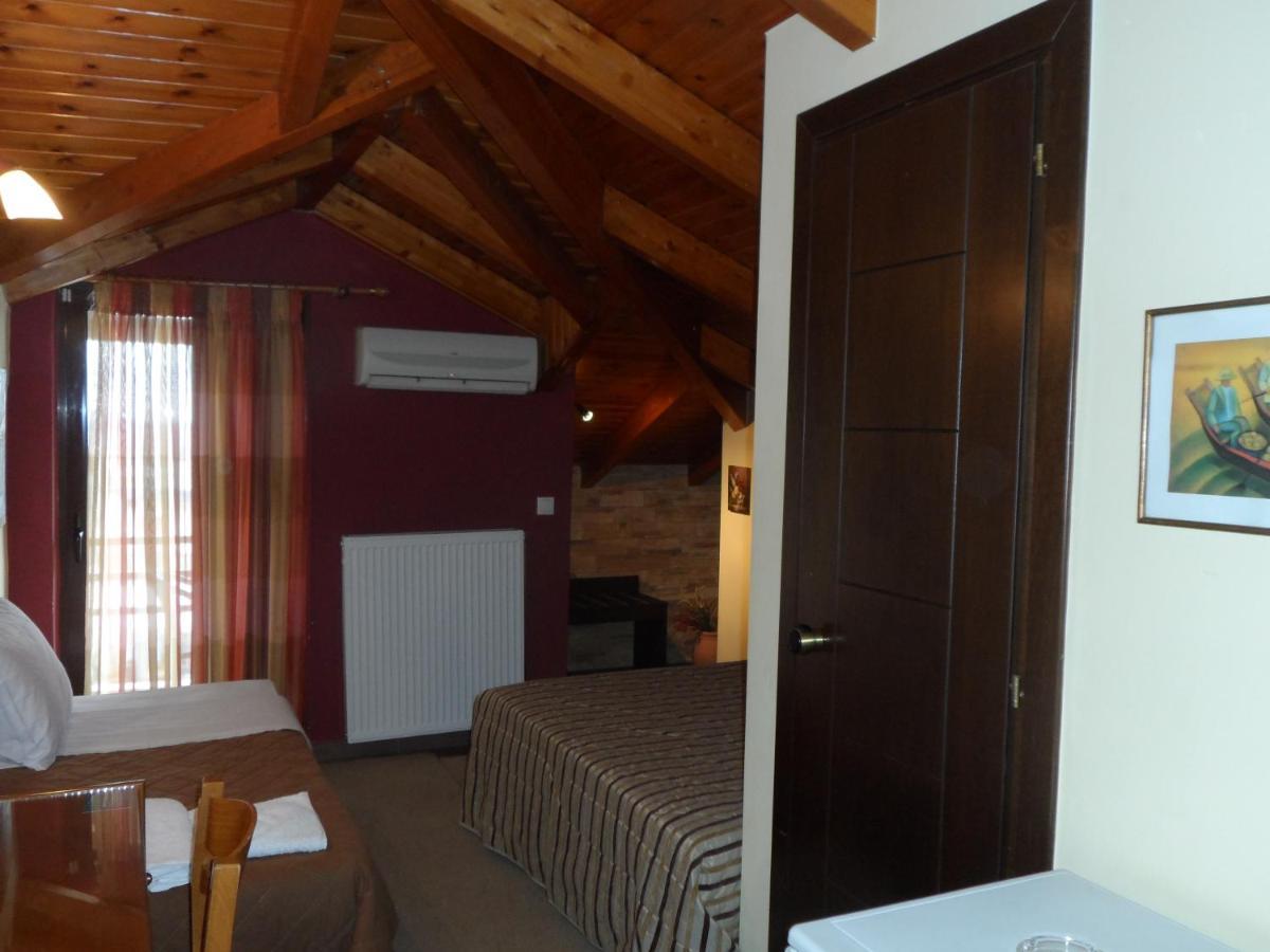 Hotel Prigipikon Suites And Sofites Loutra Ipatis Eksteriør bilde