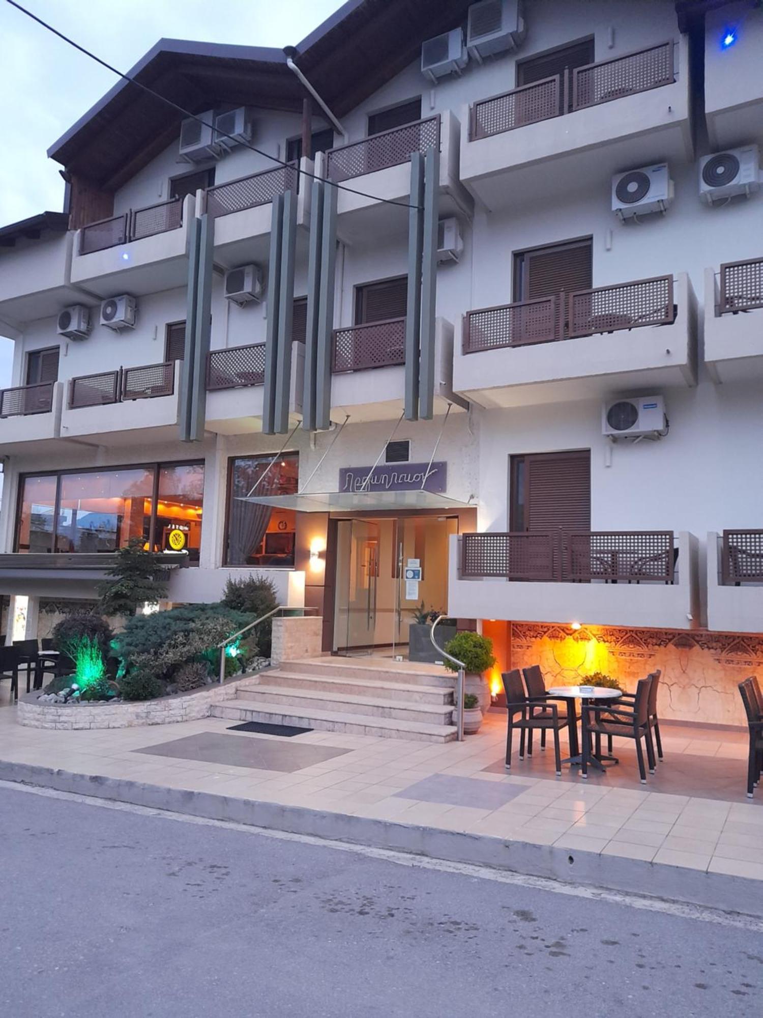 Hotel Prigipikon Suites And Sofites Loutra Ipatis Eksteriør bilde
